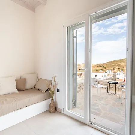 Drio Kythnos *